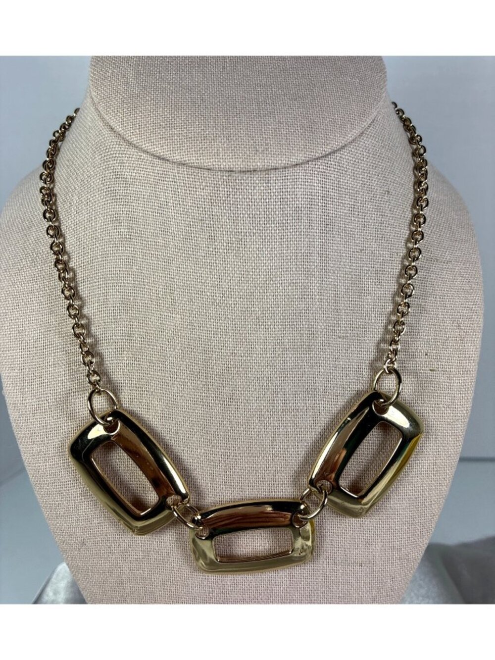 Liz Claiborne Gold Tone Geometric Necklace Earrings Set Original Box